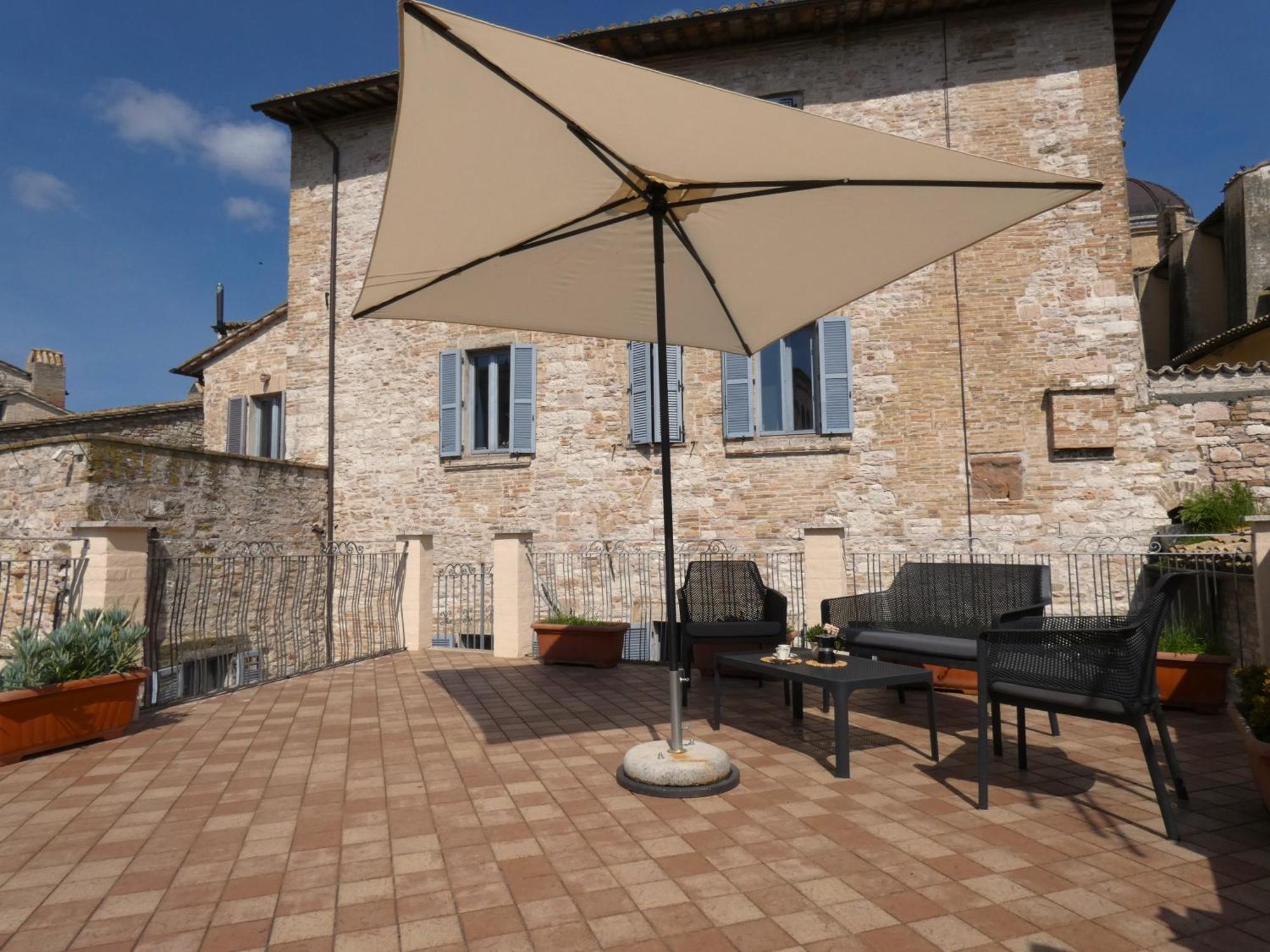 Апартаменты Scappo In Umbria, La Casa Di Eude Ассизи Экстерьер фото