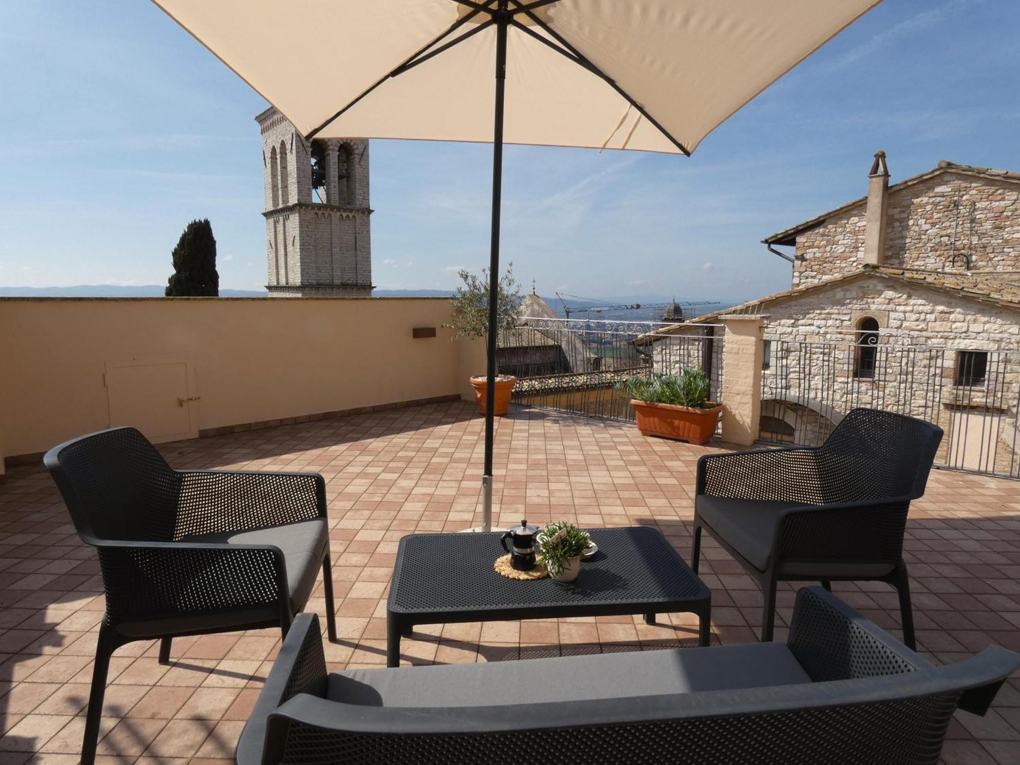Апартаменты Scappo In Umbria, La Casa Di Eude Ассизи Экстерьер фото